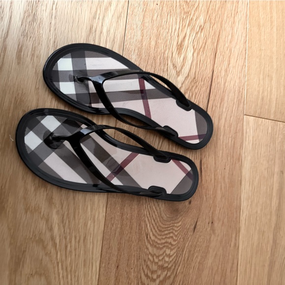 Burberry Shoes - Burberry sandals